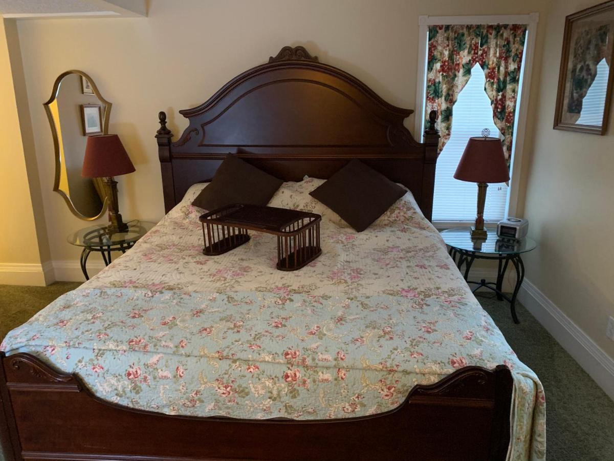 ليكوود Emerald Necklace Inn Bed And Breakfast المظهر الخارجي الصورة