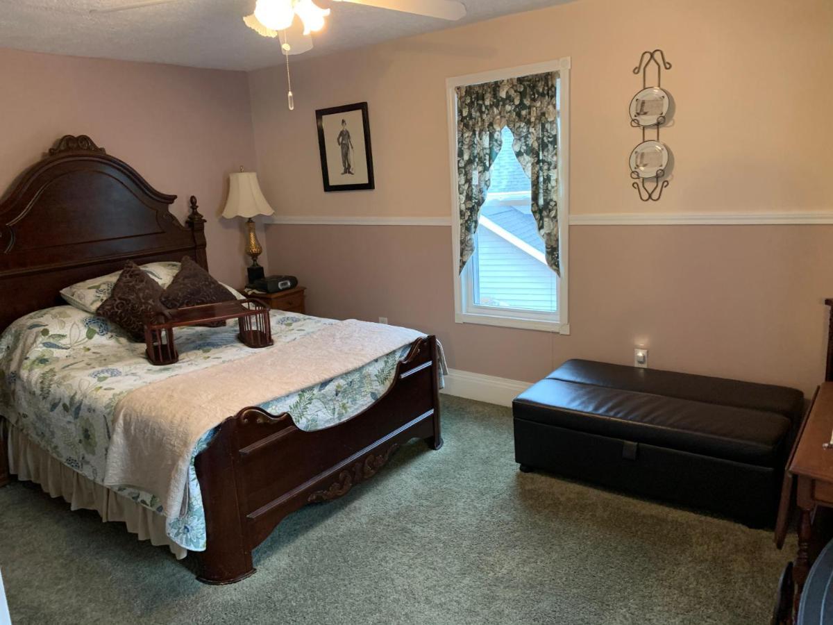 ليكوود Emerald Necklace Inn Bed And Breakfast المظهر الخارجي الصورة